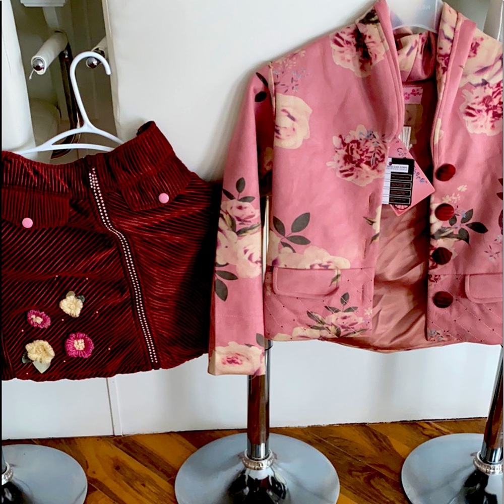 Girl’s skirt top